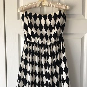 Black and white strapless dress